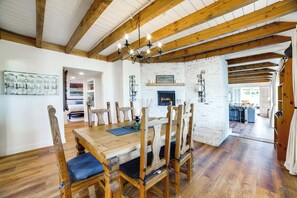 Dining - Spacious Riverside Farmhouse, Perfectly Located (Riverside)