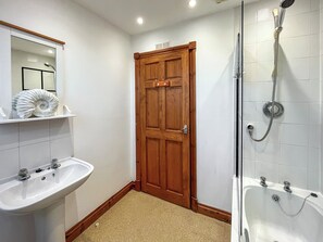 Towels - 2 bedroom accommodation in Stranraer (Stranraer)