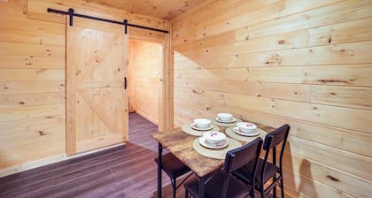 Hike, Fish, Sip & Ski: Quiet Apt in Mountain City