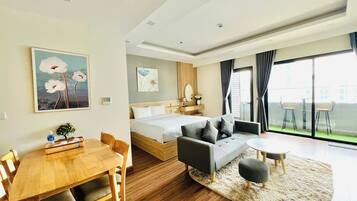 Studio Affaires, balcon, vue plage | Coin séjour