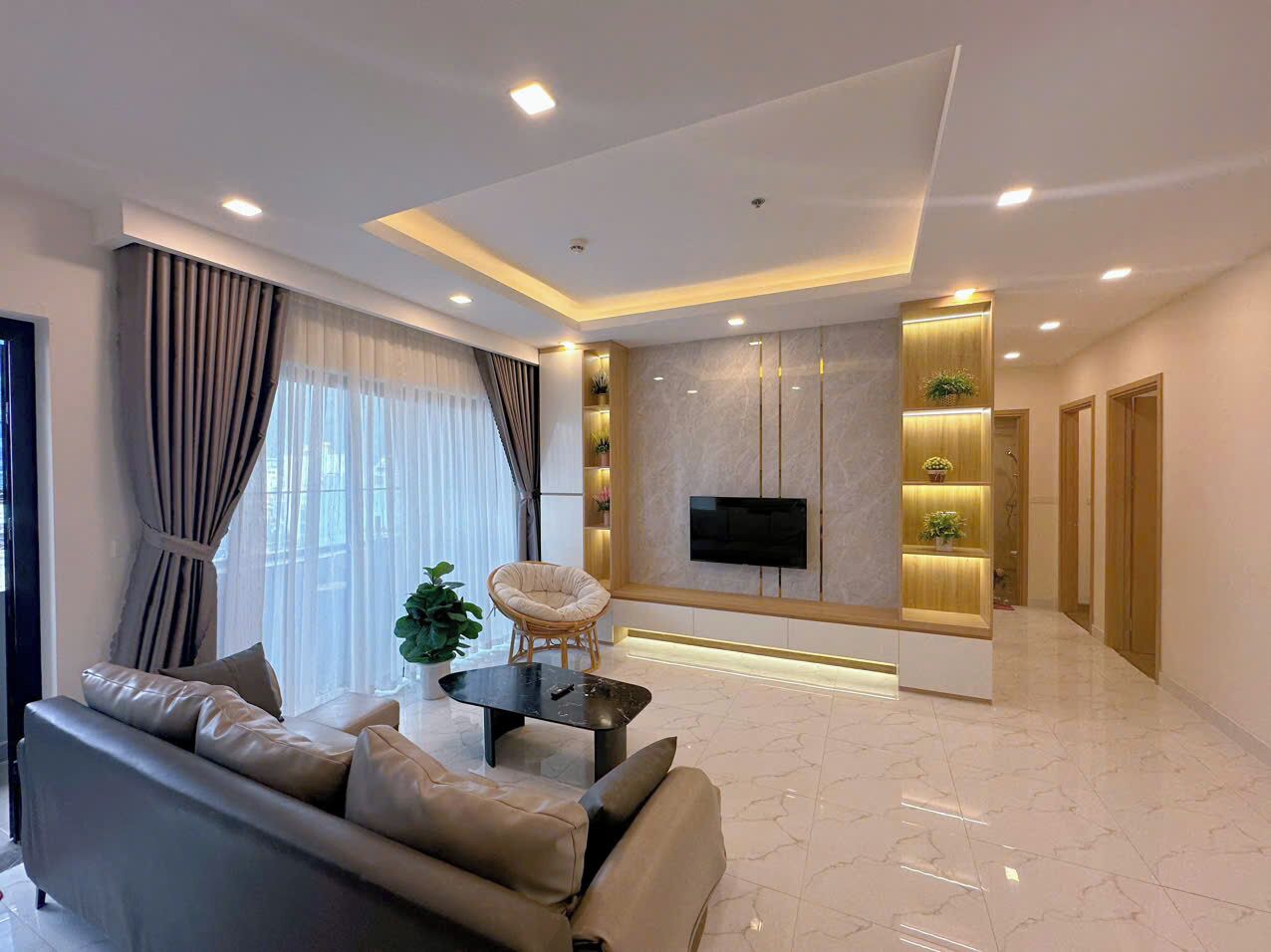 Televisor de pantalla plana de 45 polzades amb canals per cable 