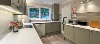 4 bedroom accommodation in Appin