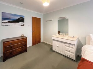 Free WiFi - 4 bedroom accommodation in Appin (Appin)