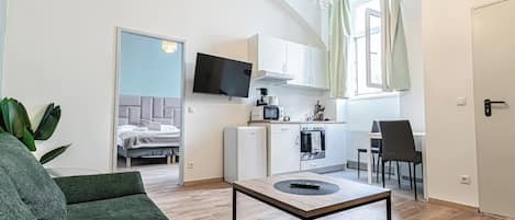 Basic Apartment | Iron/ironing board, free WiFi