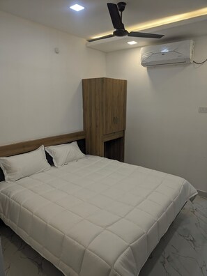 Habitación individual estándar, vistas a la montaña | Wifi gratis