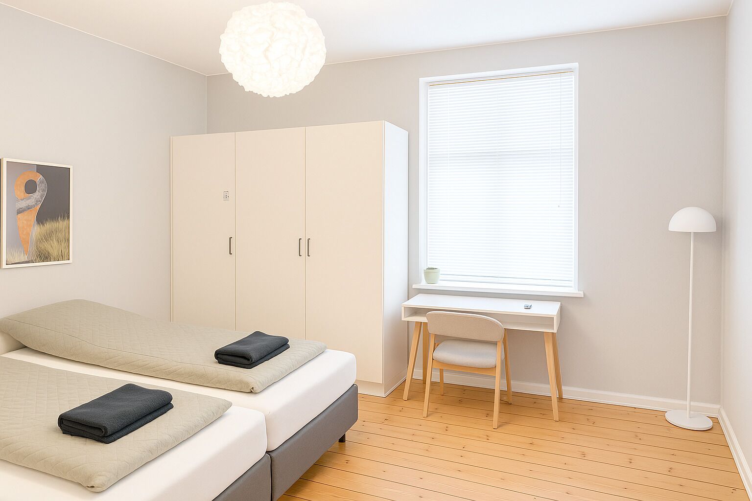 Classic Room | Laptop workspace, free WiFi