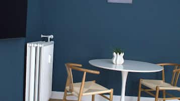 Habitación Confort | Espacio para trabajar con un portátil y wifi gratis