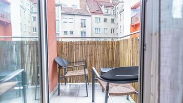 Basic Apartment | Balcony