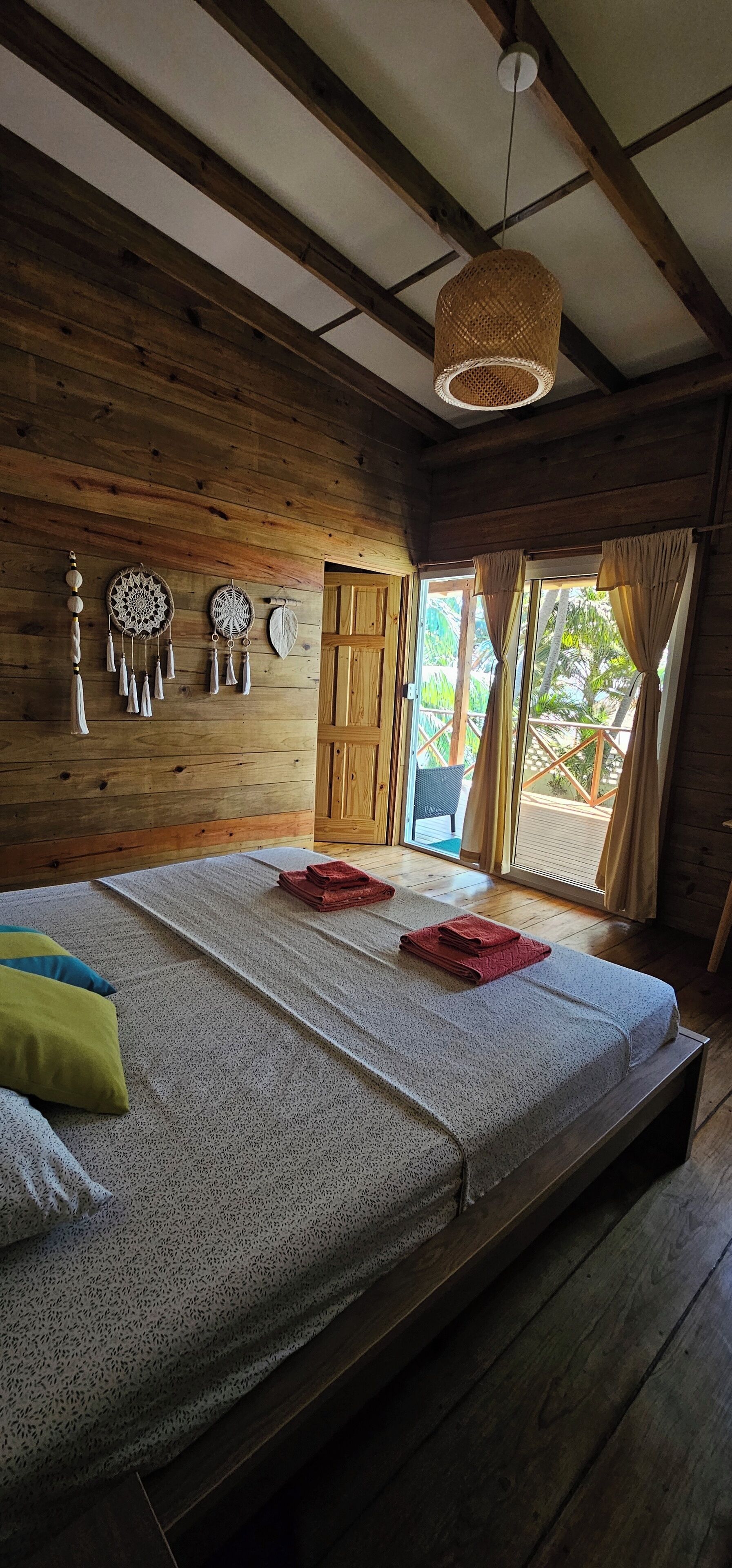 Basic House, Patio, Beach View | Free WiFi