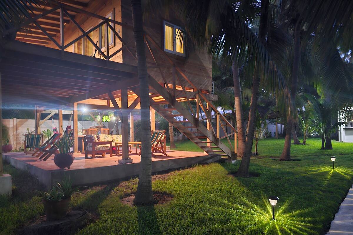 Casa familiar, 5 habitaciones, alberca privada, vista a la playa | Vista desde la habitación