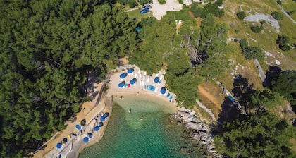 Awesome apartment in Veli Losinj with WiFi