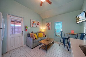 Smart TV - 3 Cozy Cottages | Fire Pit, Private Yards, Walkable Location in Spanish Village (Port Aransas)