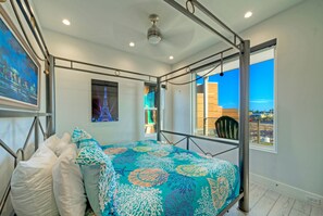 6 bedrooms, iron/ironing board, free WiFi, bed sheets - 4 Homes, Sleeps 17 | Private Yards, Firepit, Walkable Location | Spanish Village (Port Aransas)