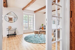 Interior - Charming thatched cottage, quiet location, 10 minutes to the Baltic Sea (Göhl)