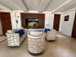 Interior - 3-bedroom villa in tranquil Cap Cana Punta Cana with AC (Cap cana punta cana)