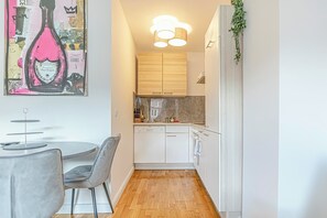 Basic Apartment | Private kitchen - Modern 1BR Living Room Apartment Vienna (Vienna)