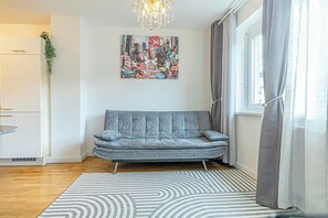 Basic Apartment | Living room - Modern 1BR Living Room Apartment Vienna (Wien)