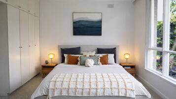 4 bedrooms, desk, iron/ironing board, WiFi