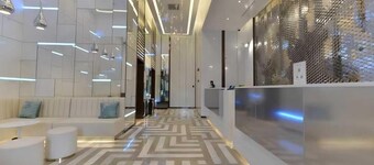 JinglaiHotel Weining Road Subway Station