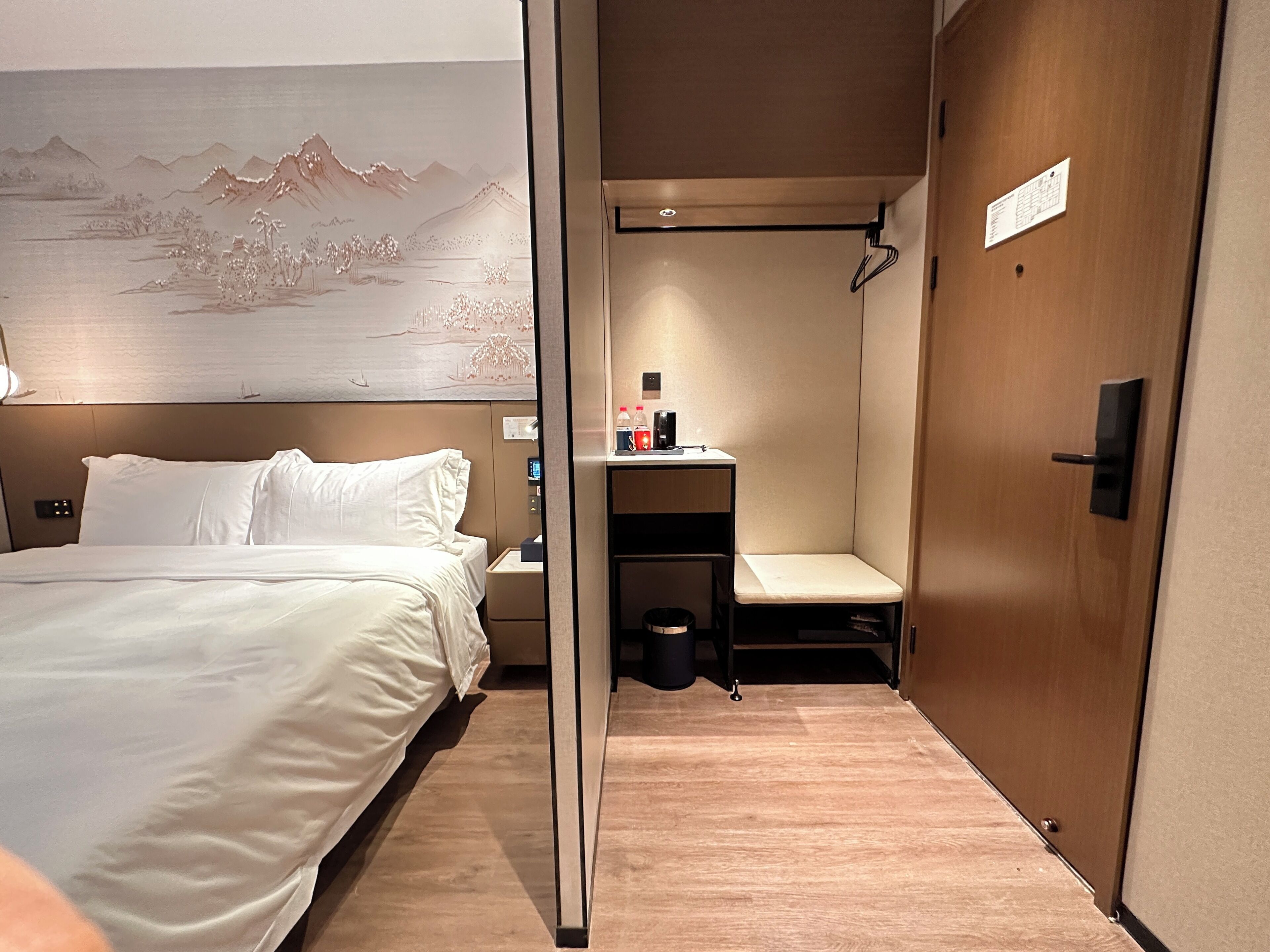 高級雙人房, 城市景 | 房內夾萬、書桌、手提電腦工作空間、遮光窗簾/窗簾