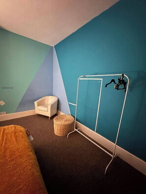 3 bedrooms, iron/ironing board, free WiFi, bed sheets - Serene Southampton Apartment With 3 Bedrooms (Southampton)