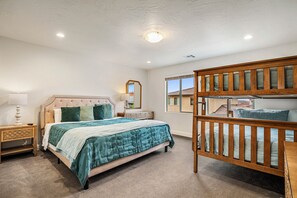 5 bedrooms, iron/ironing board, free WiFi, bed sheets