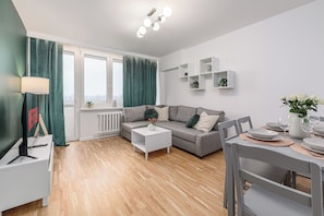 Appartement Confort, balcon, vue cour intérieure | Fer et planche à repasser, lits bébé (en supplément), Wi-Fi gratuit