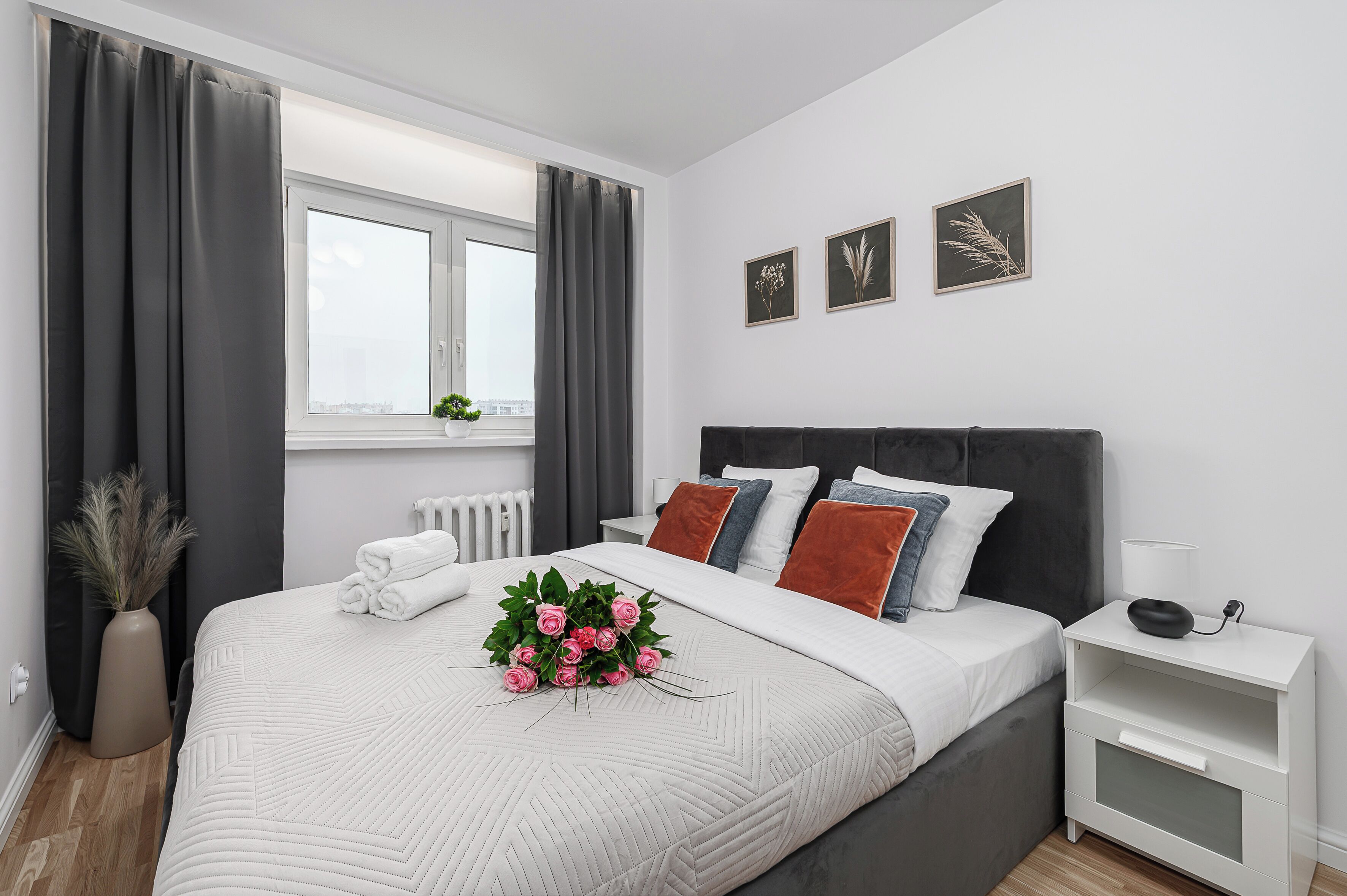 Comfort Apartment, Balcony, Courtyard View | Iron/ironing board, cribs/infant beds, free WiFi, bed sheets