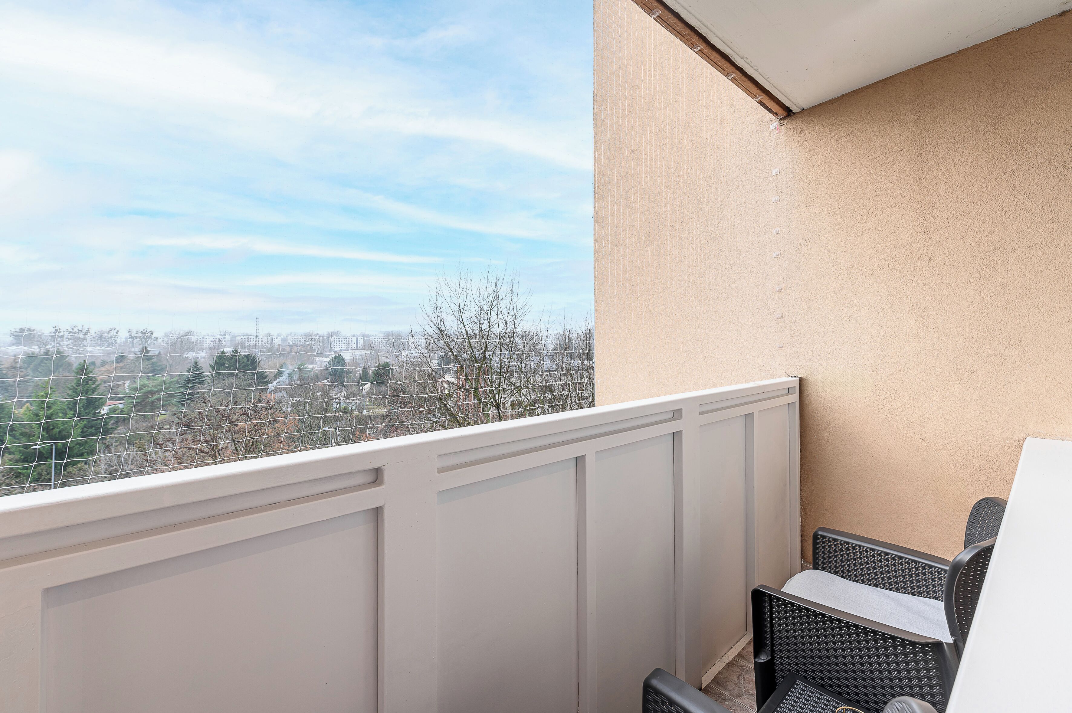 舒适公寓, 阳台, 庭院景观 | 阳台