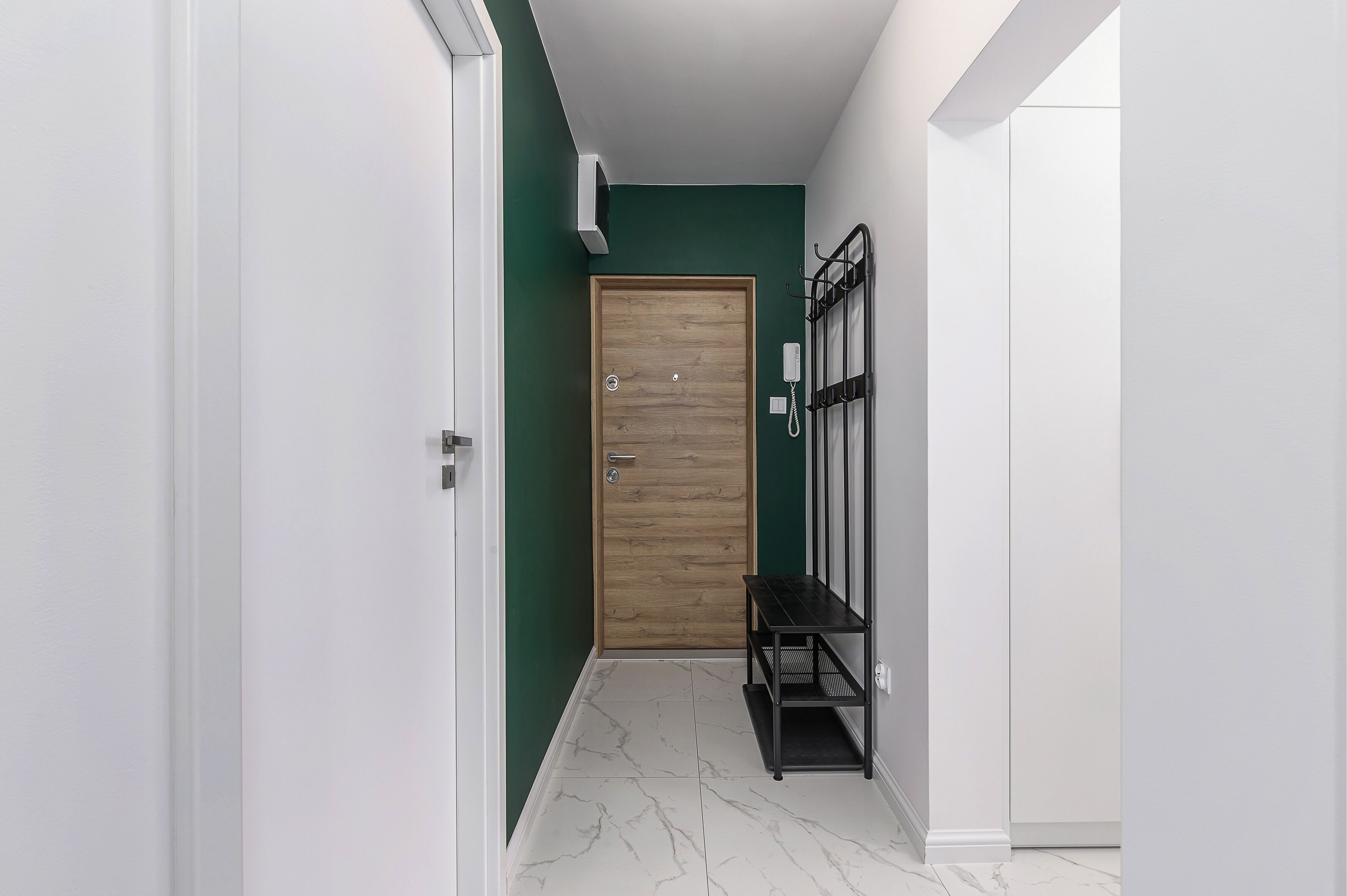 Comfort Apartment, Balcony, Courtyard View | Soundproofing, iron/ironing board, cribs/infant beds, free WiFi