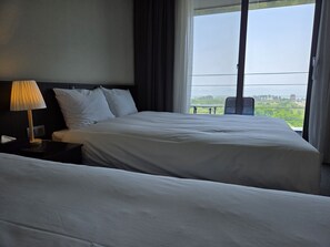 Family Room, Balcony, Sea View | Free WiFi - Riviera Hotel Yeongjong (Incheon)