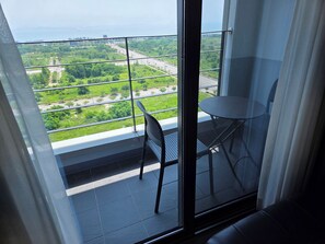 Double Room, Balcony, Sea View | Free WiFi - Riviera Hotel Yeongjong (Incheon)
