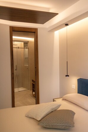 3 Schlafzimmer, Schreibtisch, Bügeleisen/Bügelbrett, kostenloses WLAN