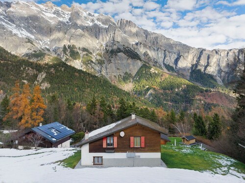 Schönes alleinstehendes Ferienhaus für 4 Leute mit  W-LAN, TV und Terrasse