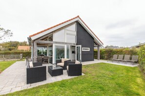 Terrace/patio - Beachside Modern Holiday Home for 6 (Renesse)
