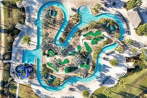 Utomhuspool och uppvärmd pool
