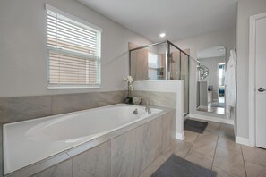 Shower, hair dryer, towels, soap - NEW! Luxury Disney Themed Resort Home with Heated Pool Spa Theater and Game Room (Kissimmee)