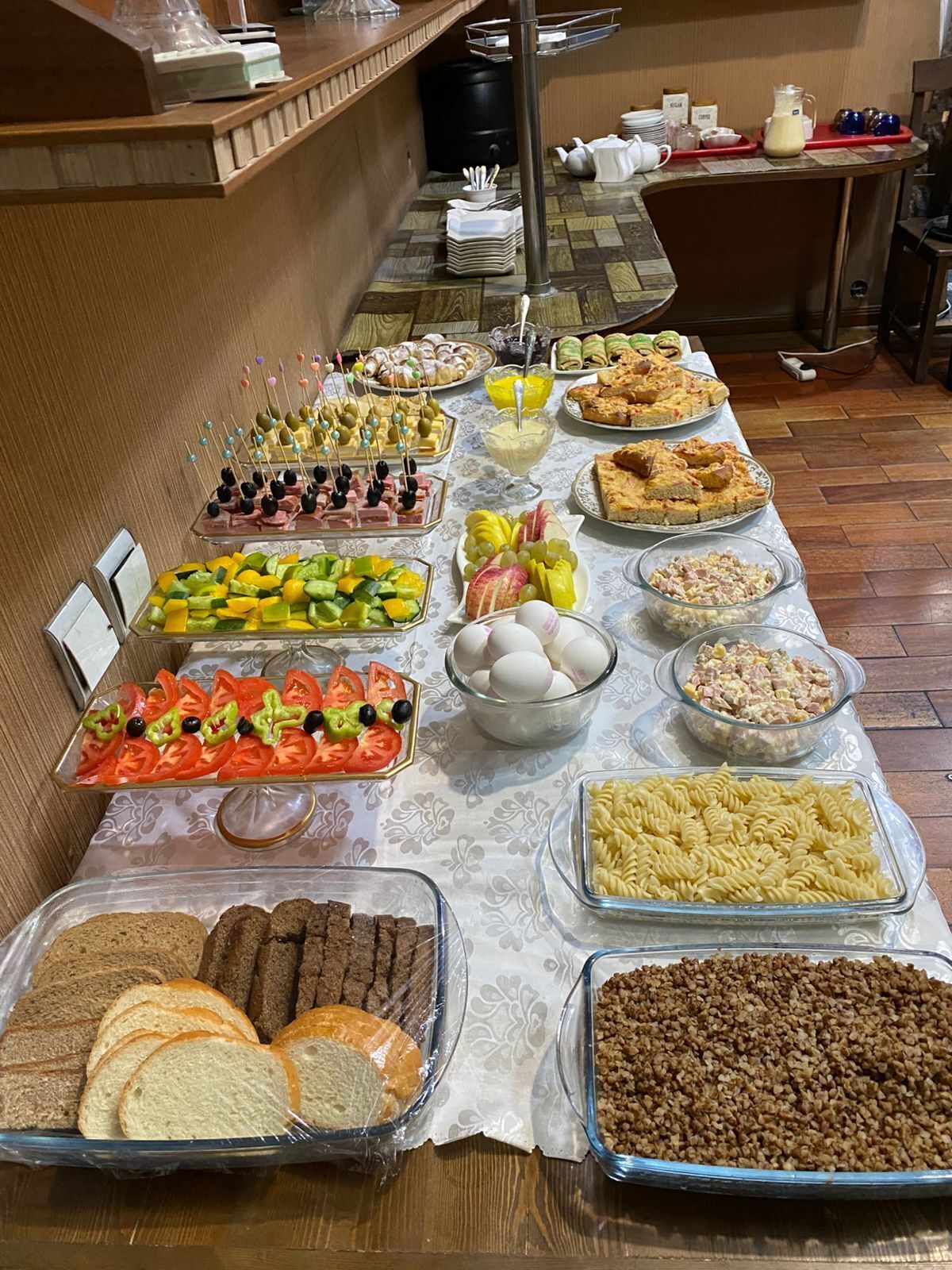 Free daily buffet breakfast