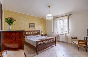 3 bedrooms, iron/ironing board, WiFi, bed sheets - Villa Oasis of Peace, a true oasis nestled in a green corner. (Partinico)