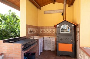 Property grounds - Villa Oasis of Peace, a true oasis nestled in a green corner. (Partinico)