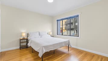 Bügeleisen/Bügelbrett, WLAN, Bettwäsche