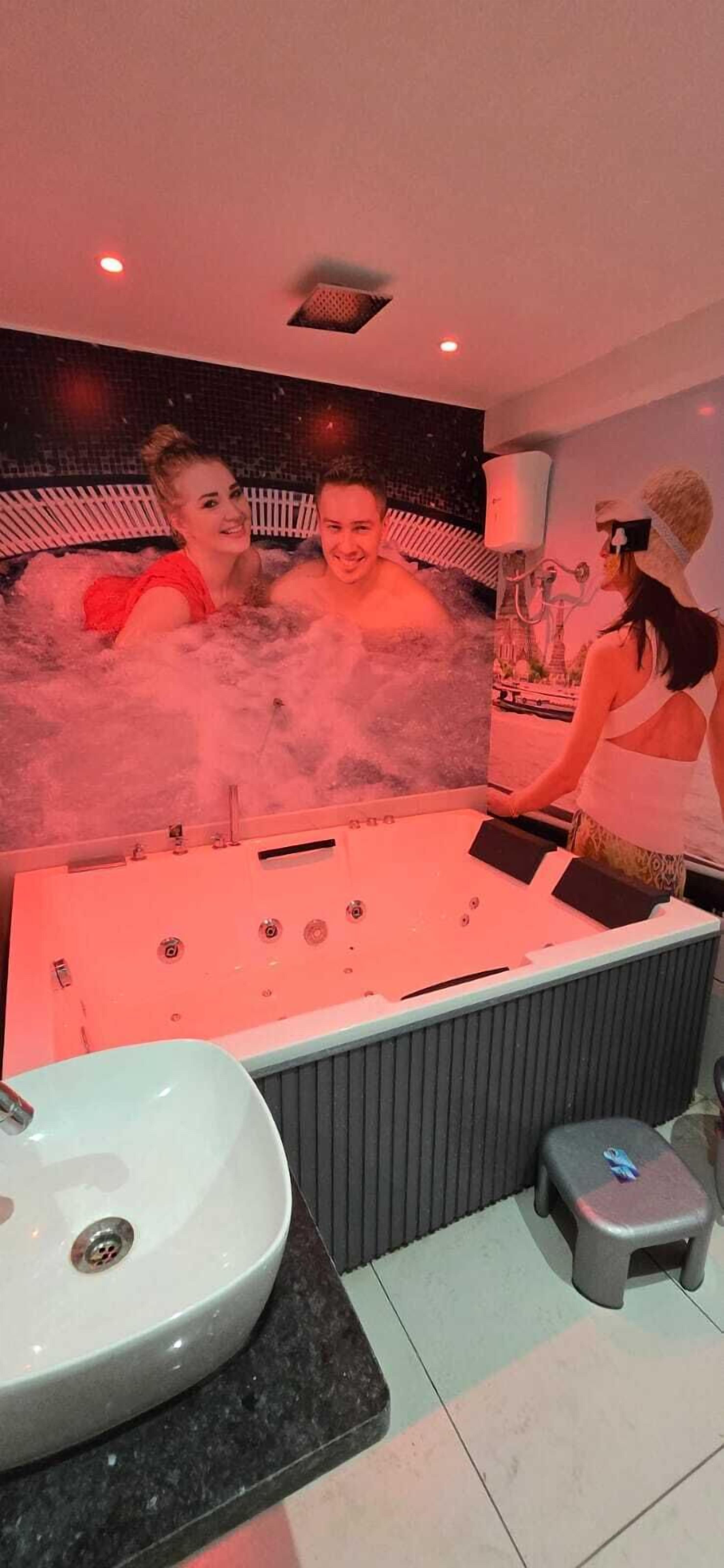 Luxury Double Room | Free WiFi