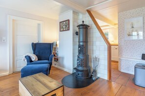 Interior - Vacation home "Lüttje Huus 1875" in Struckum for up to 5 people (Struckum)