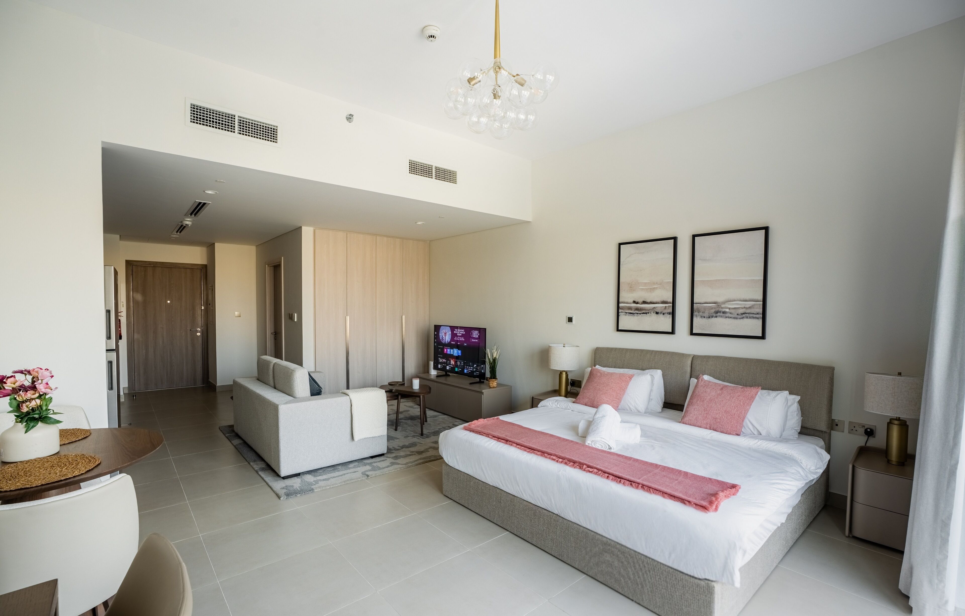 Bügeleisen/Bügelbrett, WLAN, Bettwäsche