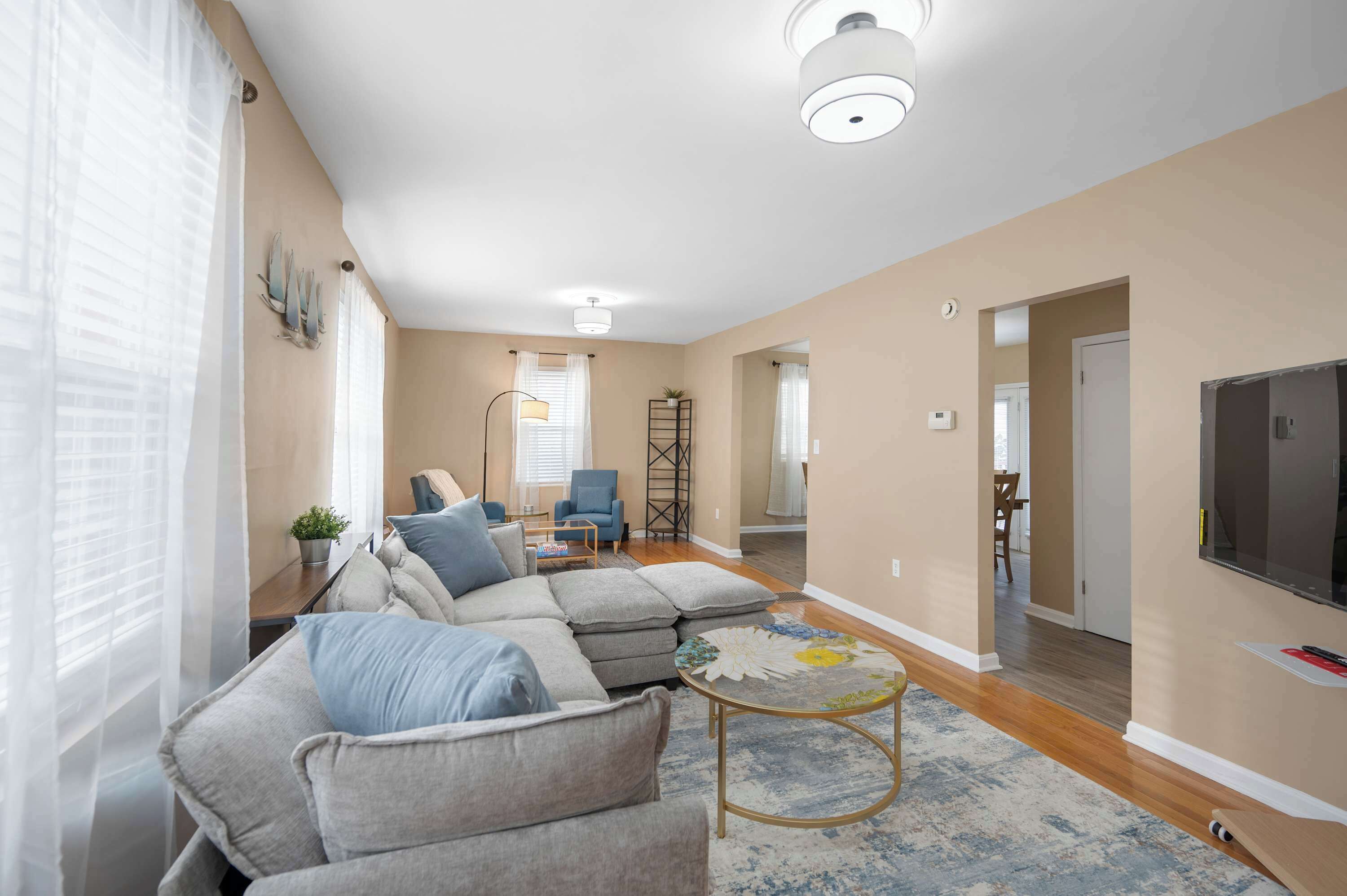 House, Multiple Beds, Kitchen, Garden View (Tusculum Hilltop Haven) | Living area