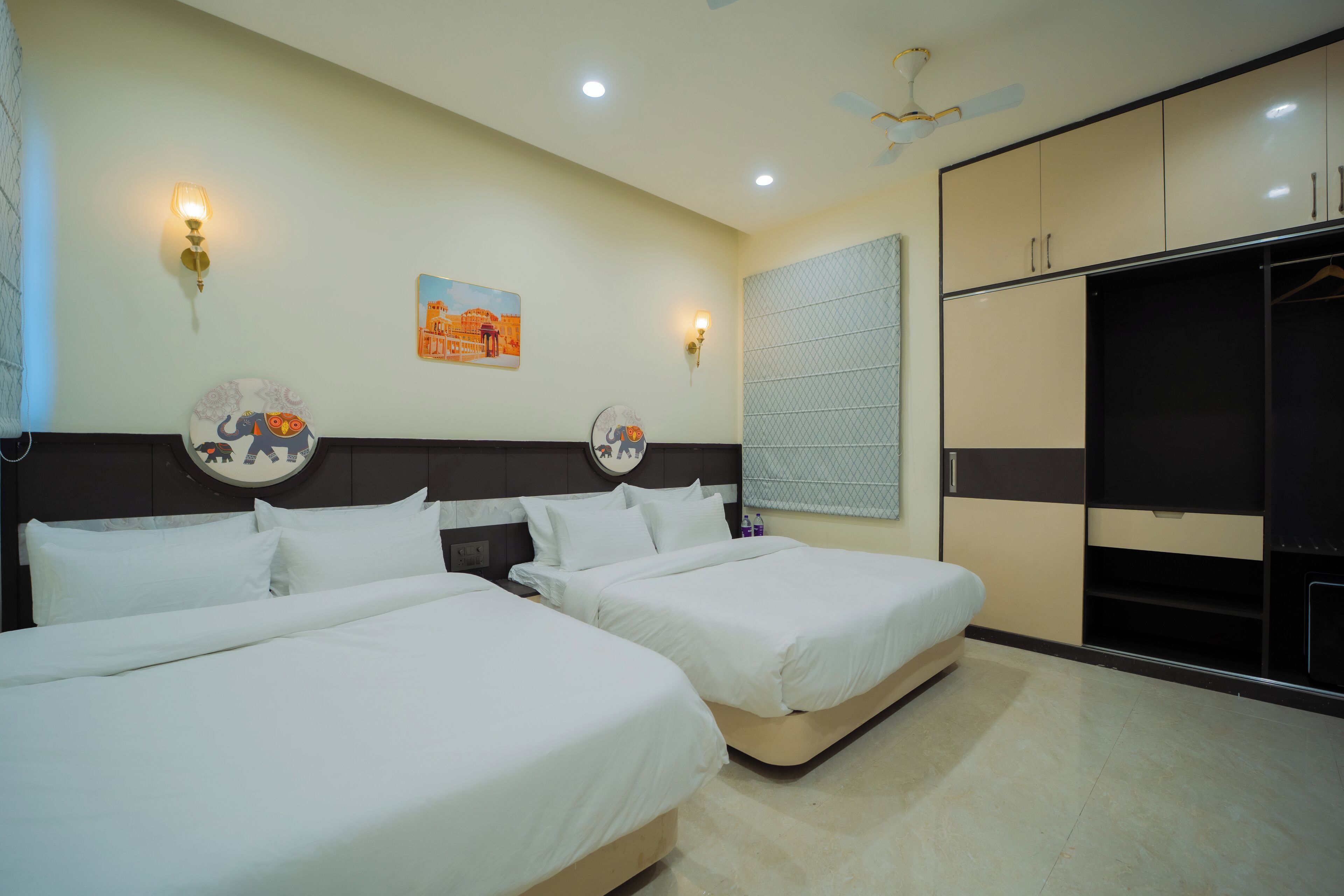 Luxury Suite | Soundproofing, iron/ironing board, free WiFi