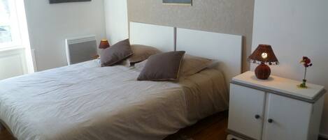 Bügeleisen/Bügelbrett, Bettwäsche