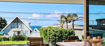 Karewa Luxury Escape Heated Pool, Spa and beach