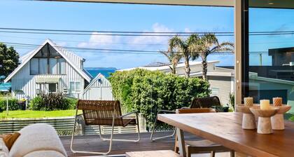 Karewa Luxury Escape Heated Pool, Spa and beach