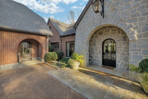 Exterior - World Cup Luxury Estate | Theater | Nature Reserve (Atlanta)